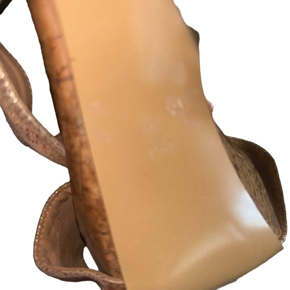 Diane Von Furstenberg Zia Metallic Gold Leather High Heel Sandals. Size 8 - Picture 9 of 13